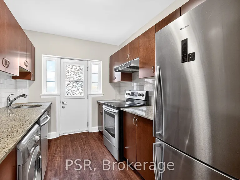 1347 Bayview Ave #L06 — Photo 12