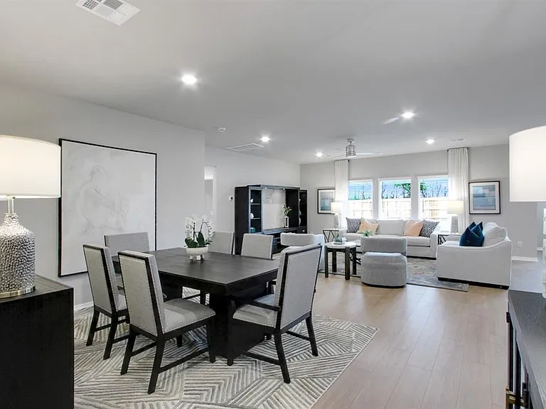 11701 SW 28th Ter — Photo 3