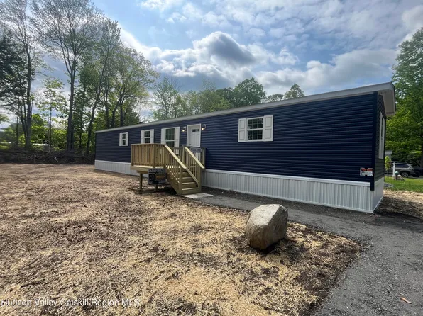 15 Oak Way, Stephentown, NY 12169