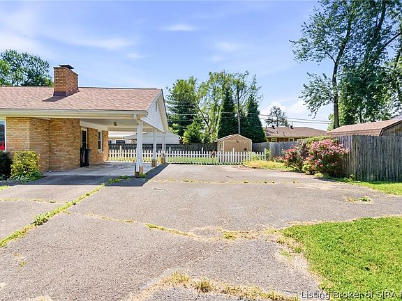 4th image of 424 Windemere Road