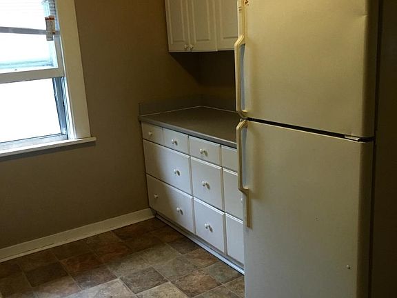 4th image of 3629 33rd Ave S #2