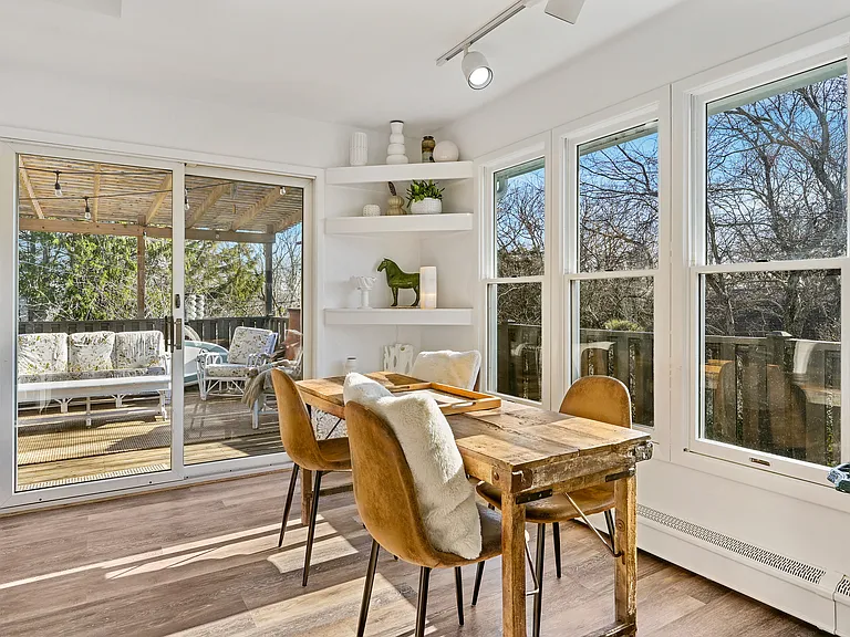 75 Bryan Rd — Photo 15