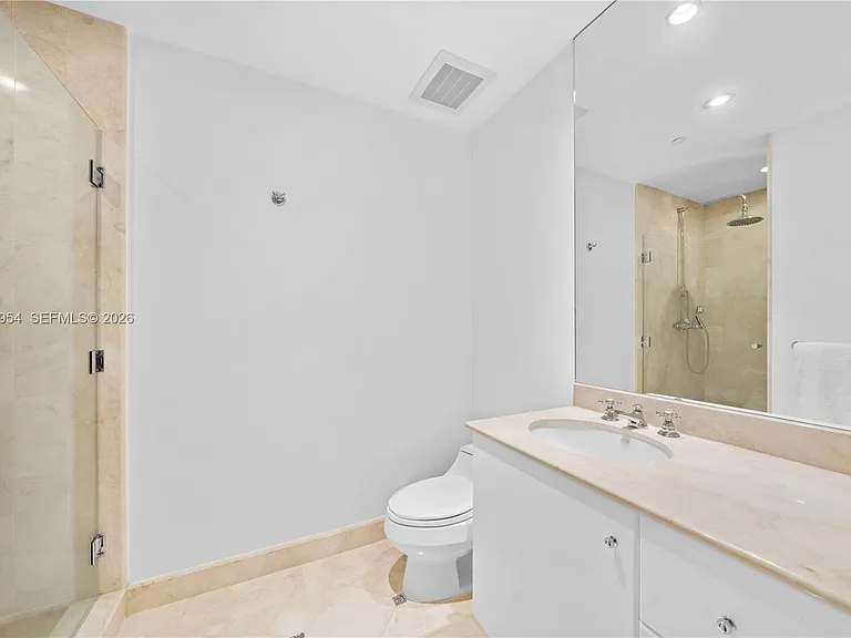 100 S Pointe Dr #3207 — Photo 27