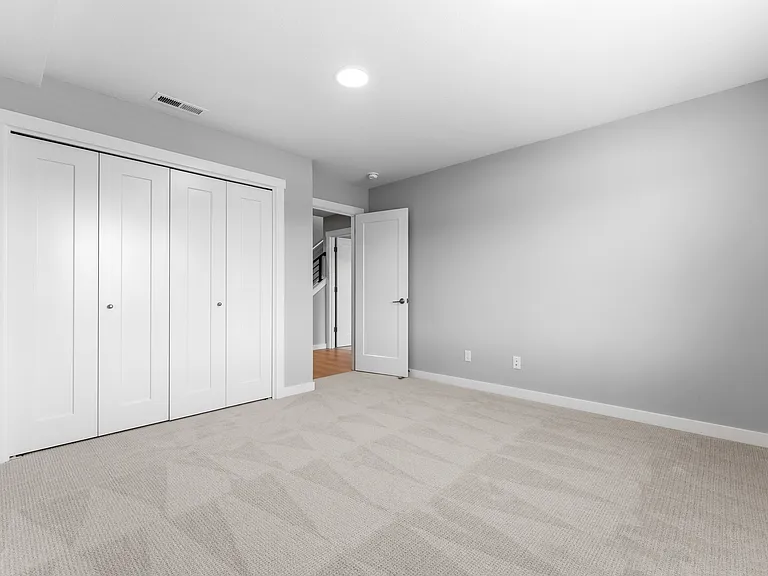 16457 NW Liberty St #1 — Photo 37