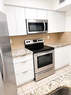 2 bed, 2.0 bath, 887 sqft, $2,250 — Photo 4