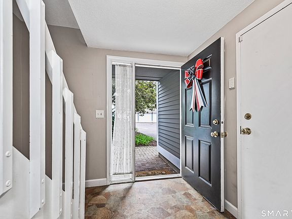 4th image of 39 Old Mill Court #39