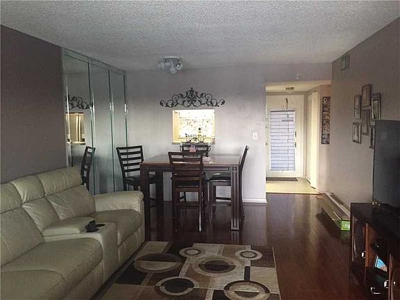 5th image of 9420 Sunrise Lakes Blvd APT 207