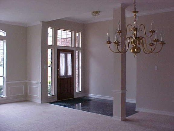 2nd image of 2108 Bluebonnet Dr
