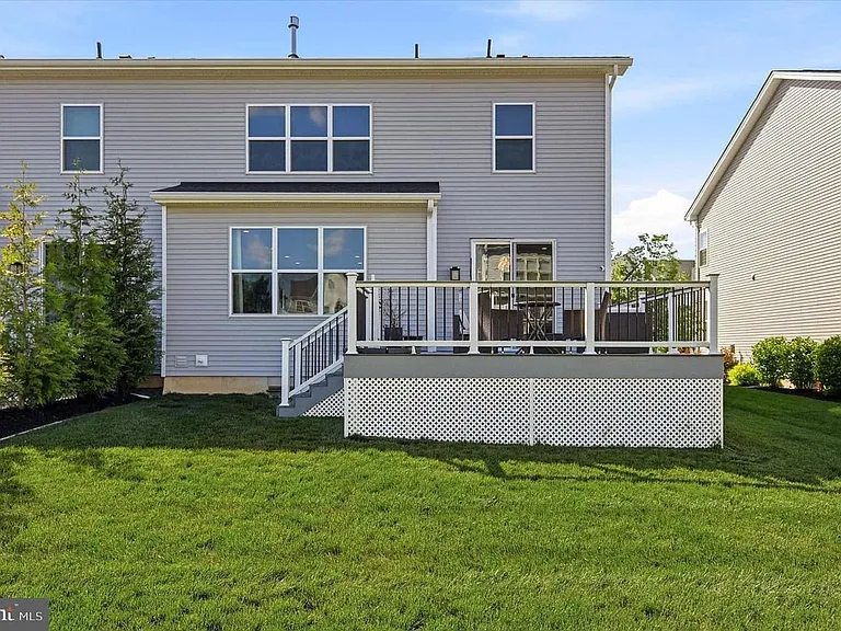 604 McNair Dr — Photo 23