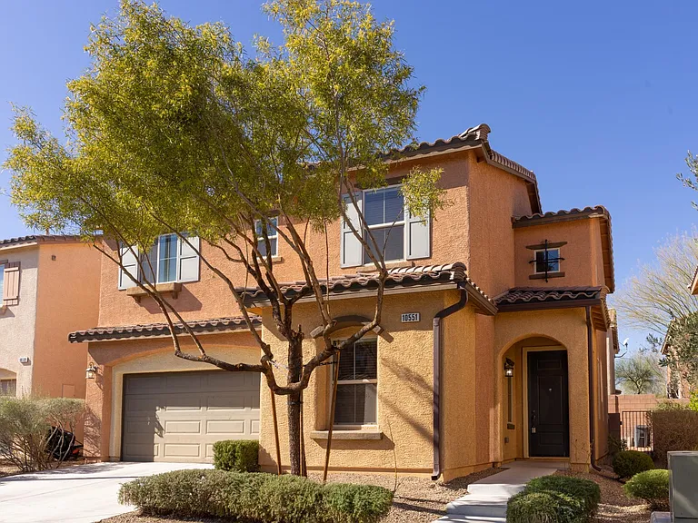 10551 Snow Lake St — Photo 24