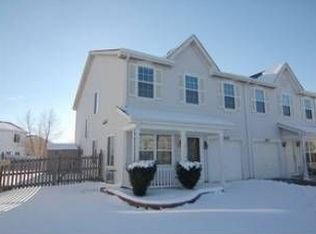 2810 Ledgestone Ct, Naperville, IL 60564