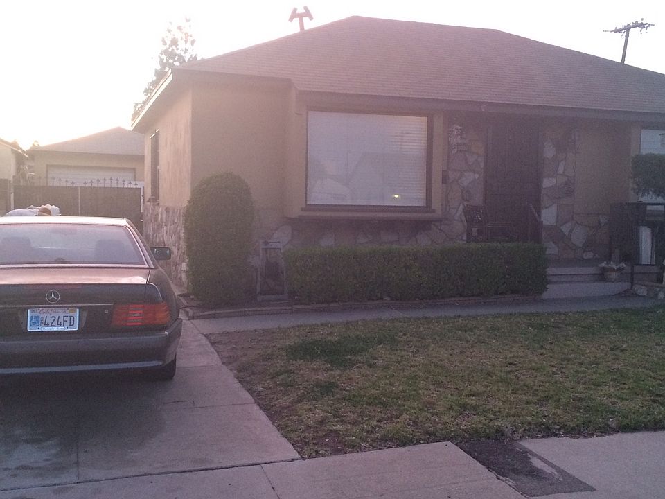 2nd image of 12737 Belhaven Ave