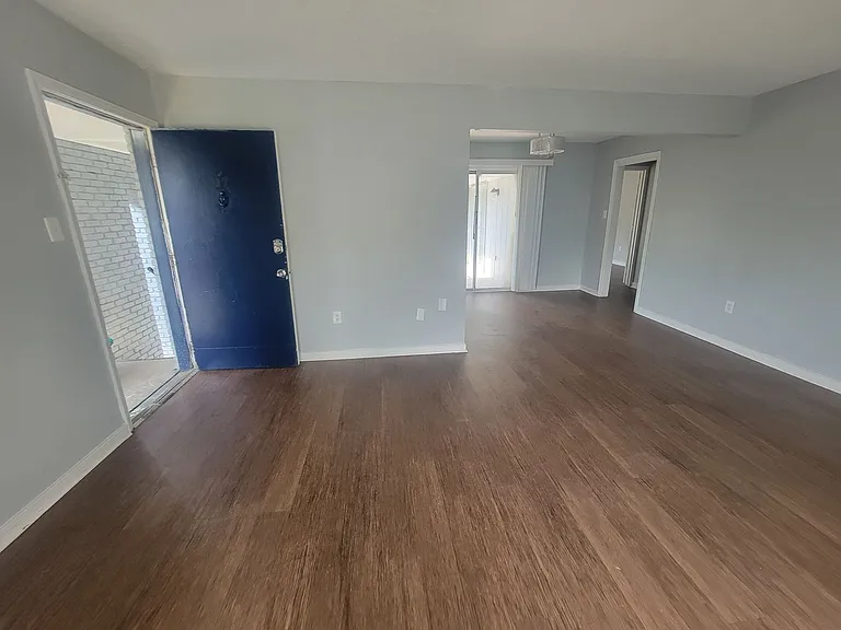 225 W McDowell Rd — Photo 37