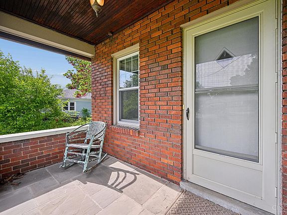 2nd image of 4281 Boomer Rd