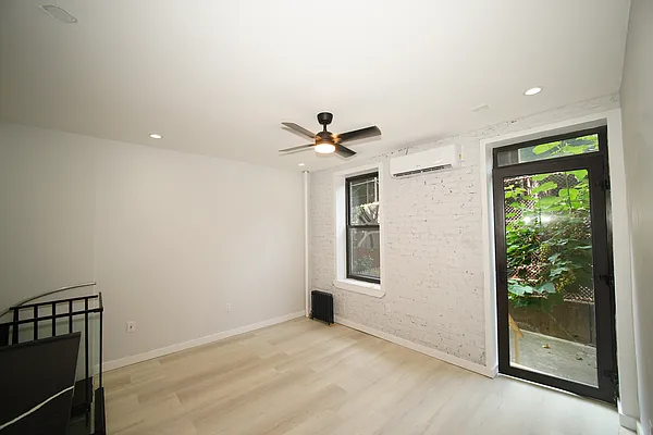 Living room, photo 3