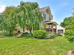 706 Oak Knoll Ave SE, Warren, OH