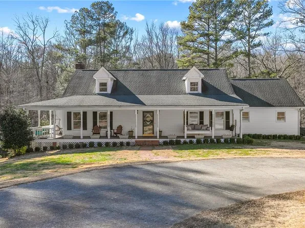 4731 Steeple Chase Ln, Flowery Branch, GA 30542
