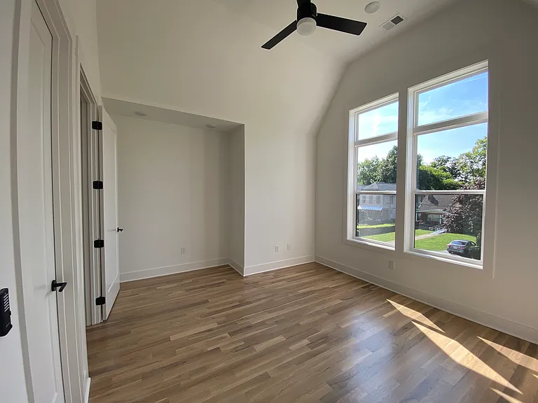 Upstairs Front Bedroom
