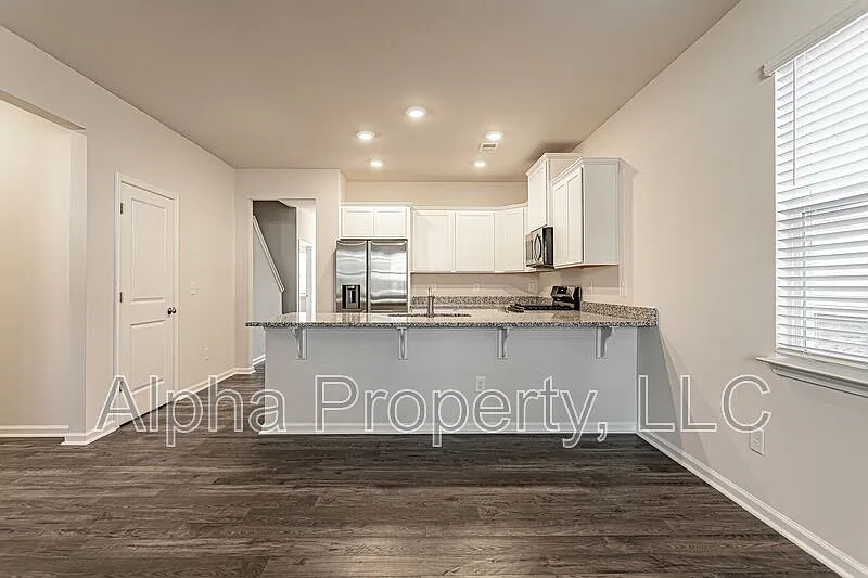 3 bed, 3.0 bath, 1687 sqft, $1,850 — Photo 4