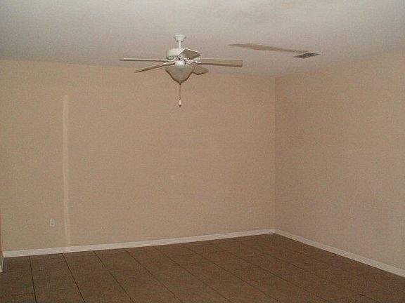3rd image of 19 King Arthurs Ct