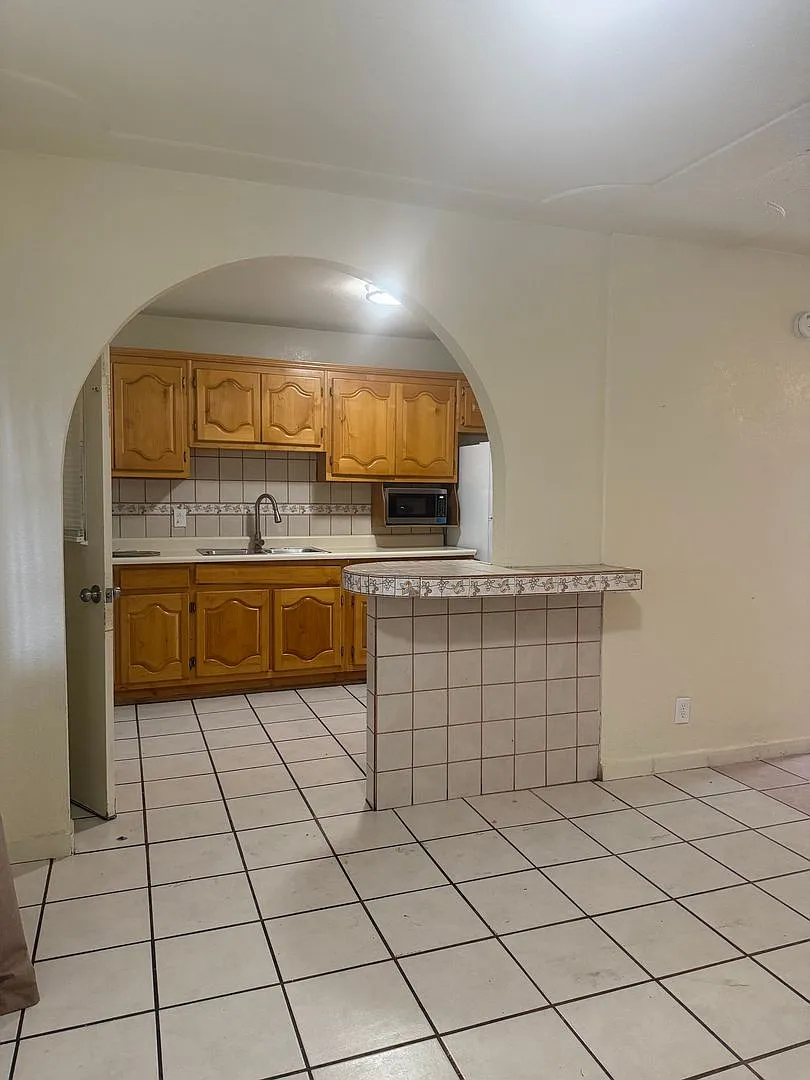 426 Southwind Dr. — Photo 3