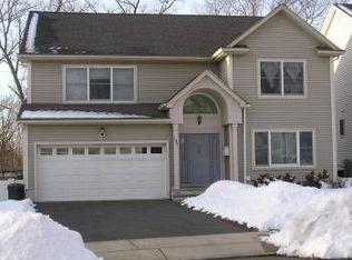 133 James St, Rochelle Park, NJ 07662