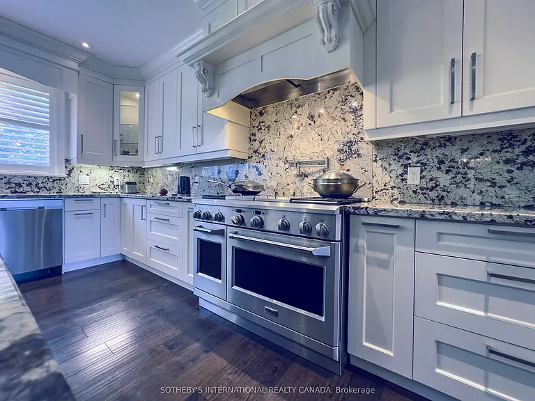 369 Lees Ln — Photo 8