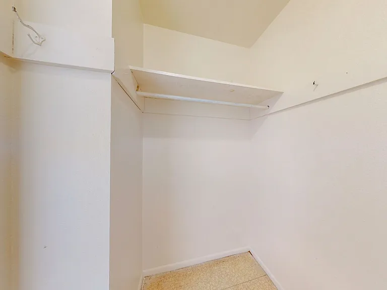2121 Gold Ave SE — Photo 14