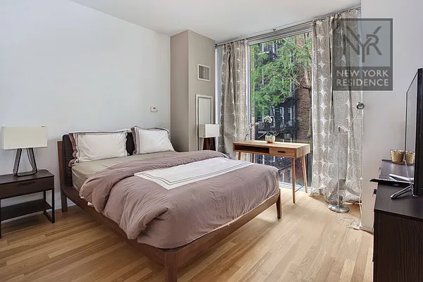 Rented by New York Residence | media 35