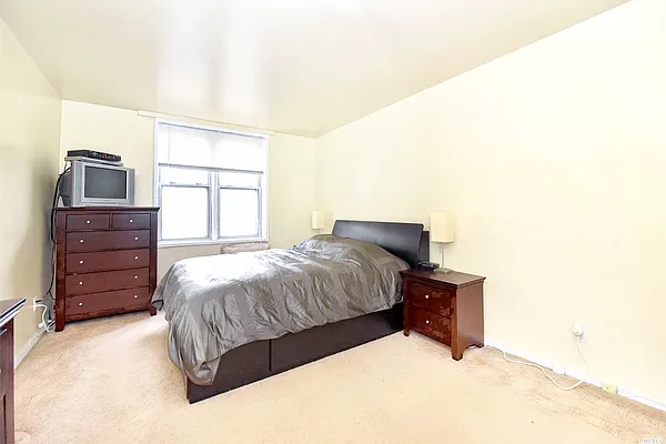 Sold by Voro, LLC | media 16