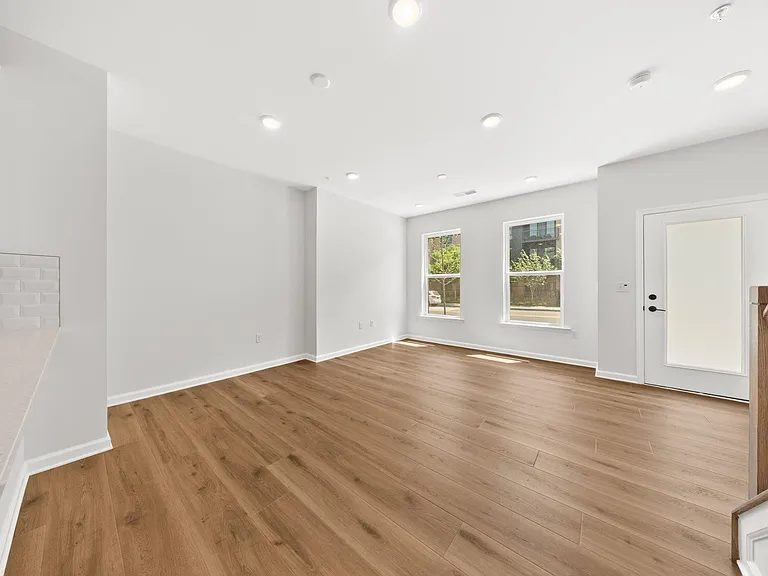 500 Willow St #505 — Photo 15