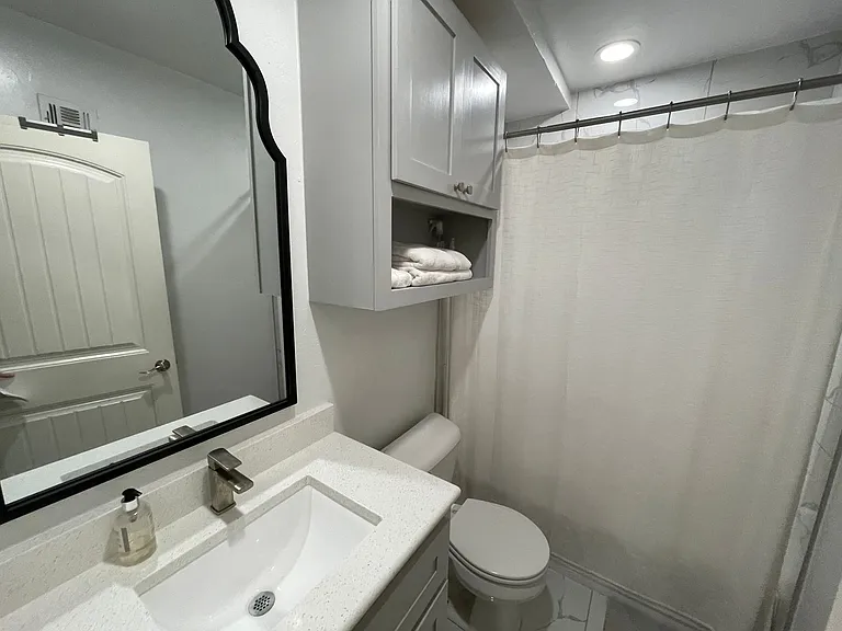 Super Cozy Apartment In The Heart Of Downtown Okc — Photo 16