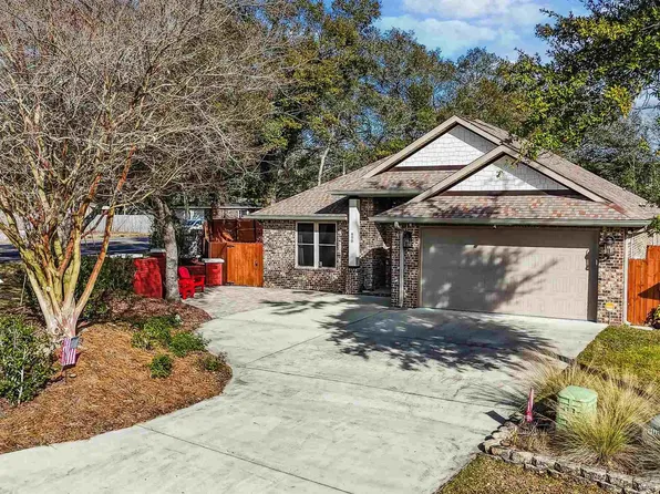 600 Wild Heron Way, Pensacola, FL 32506