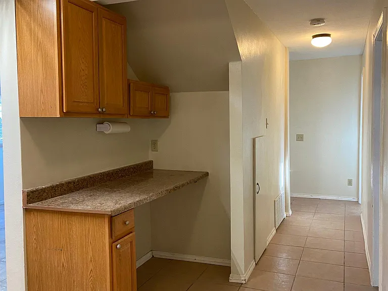 Hilltop Dr — Photo 10