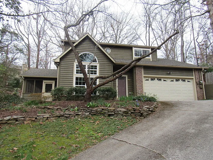 3 bed, 2.5 bath, 2048 sqft, $2,725 — Photo 2