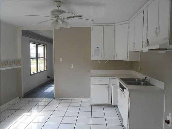 2nd image of 152 Dialita Dr
