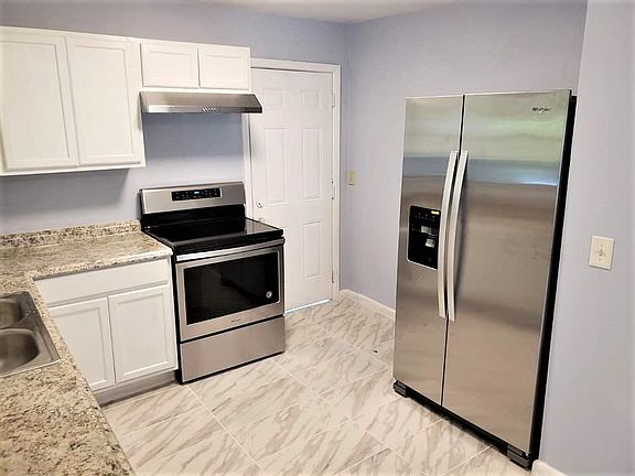 5th image of 825 Haven St SE
