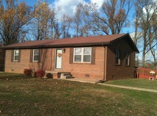 771 Greenbriar Rd, Utica, KY 42376