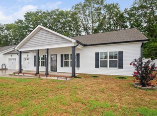48 Kevior Ave, Four Oaks, NC 27524