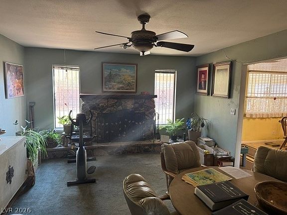 3rd image of 4825 Mohave Ave