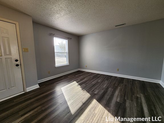 3rd image of 2318 Westmere Dr