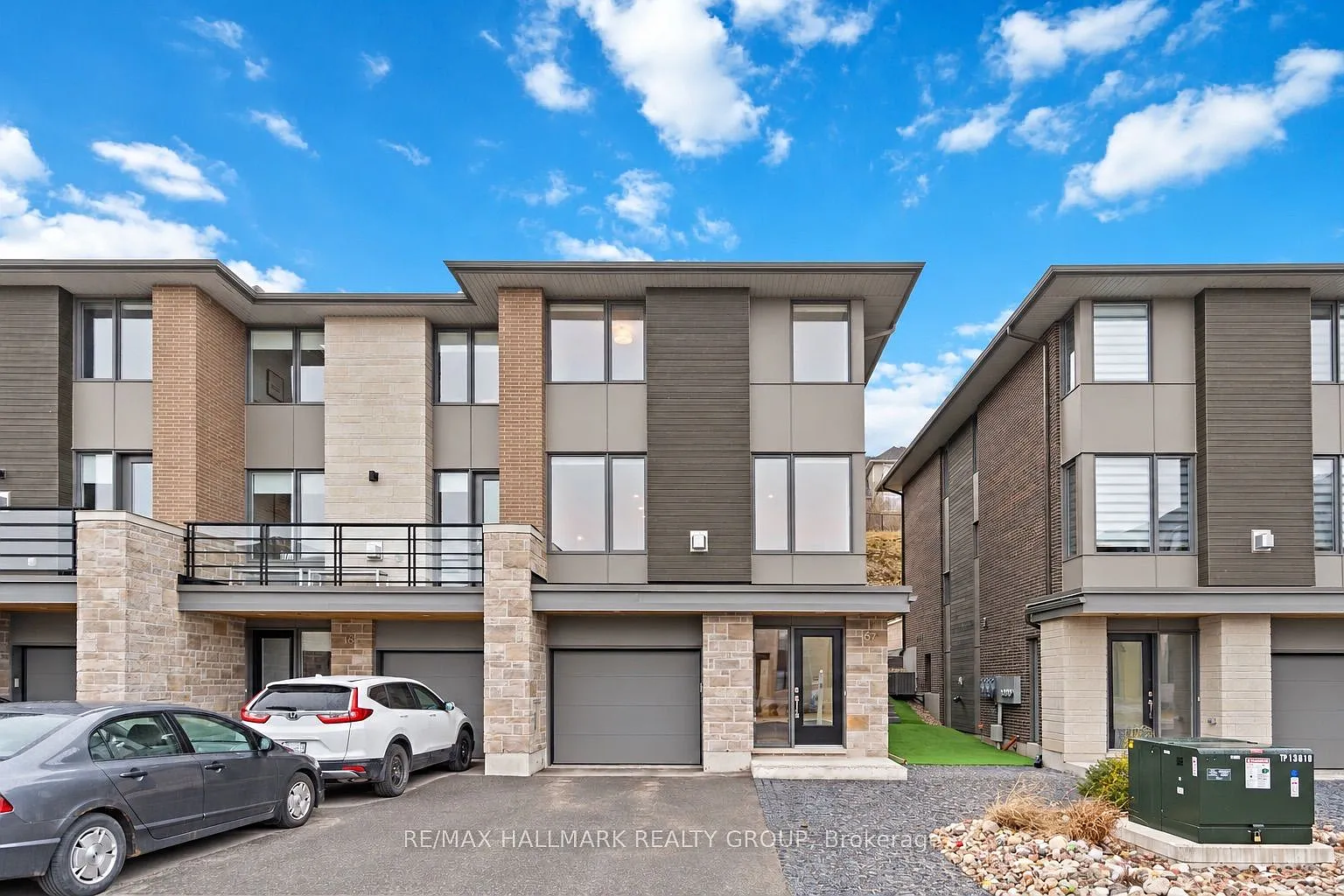 4 bed, $3,200 — Photo 1