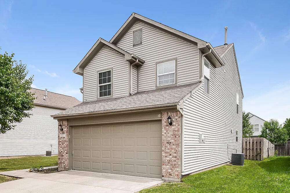 3 bed, 2.5 bath, 1690 sqft, $2,065 — Photo 4