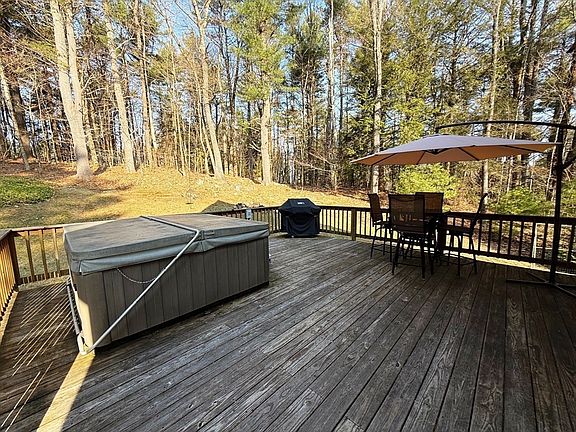 5th image of 120 Rainbow Rd