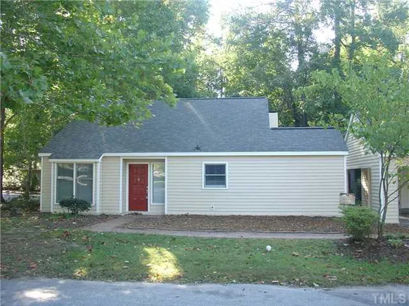 103 Wimbledon Ct, Cary, NC 27511