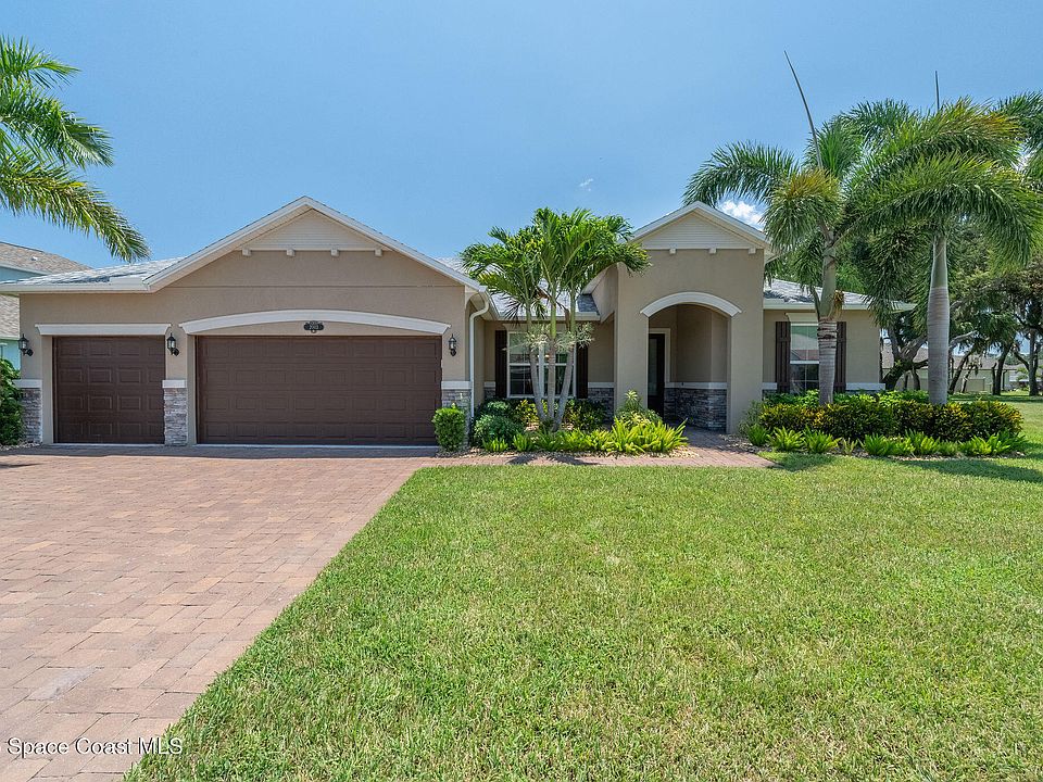 1st image of 2003 Killian Dr NE