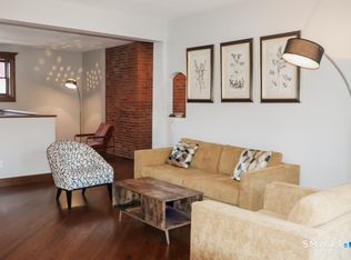 Farmington Place, Hartford, CT 06105