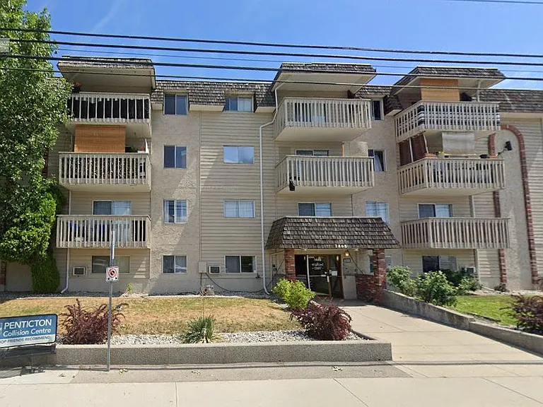 1468 Government St — Photo 1
