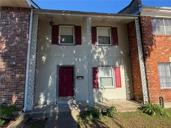 309B Cherry Blossom Ln, Gretna, LA 70056