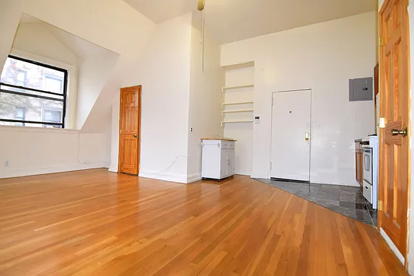 Rented by Manhattan Spaces | media 16